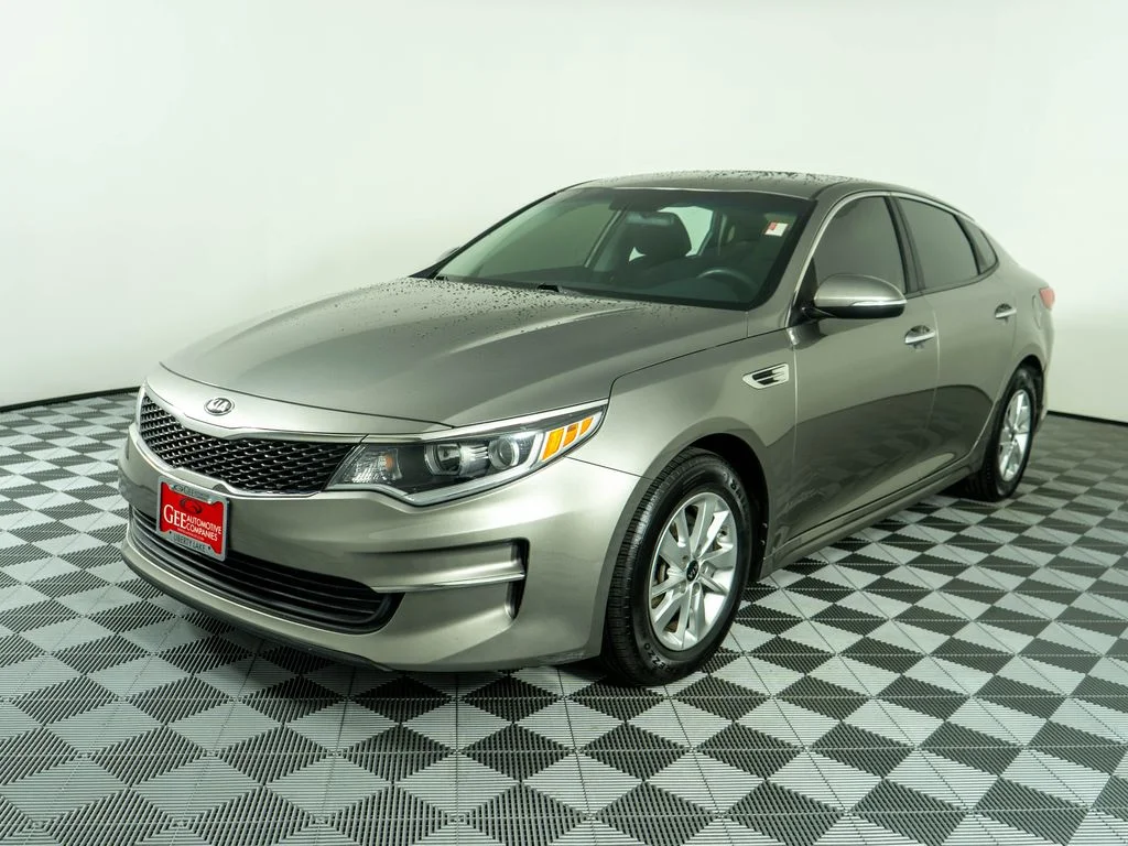 Used 2016 Gray Kia LX image 3