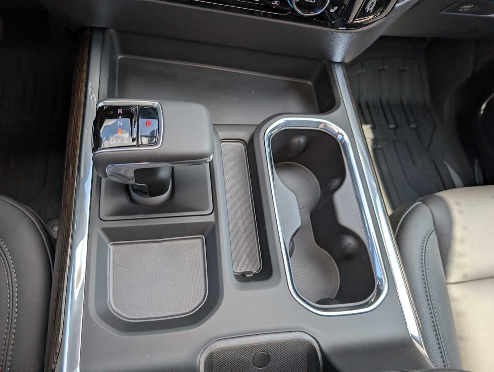 New 2026 Sterling Metallic GMC Elevation image 25