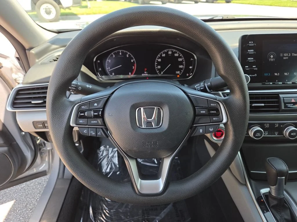 Used 2020 Silver Honda LX image 31