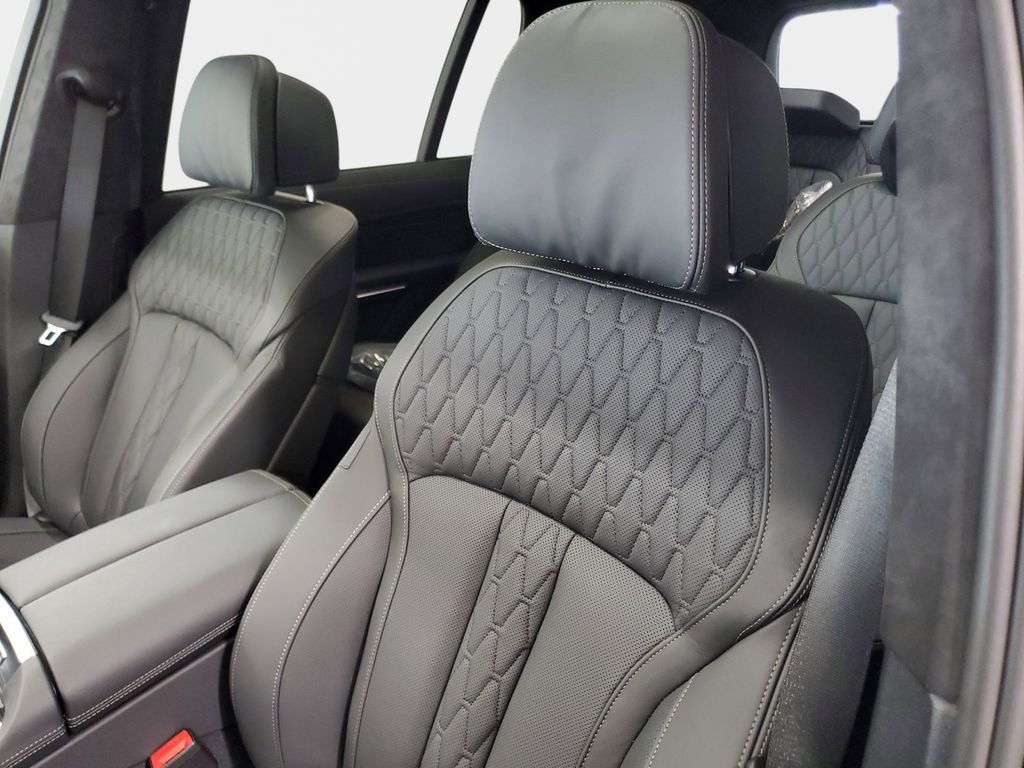 2026 BMW X7 40i - Photo 12