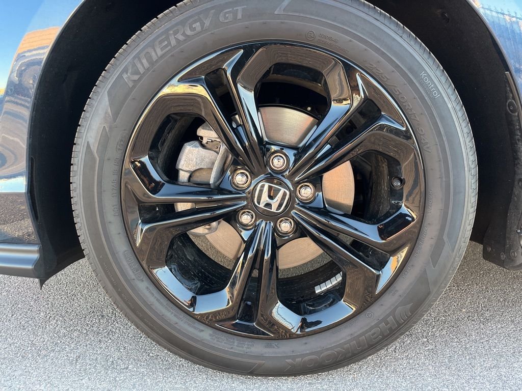 2025 Honda Accord SE - Photo 11