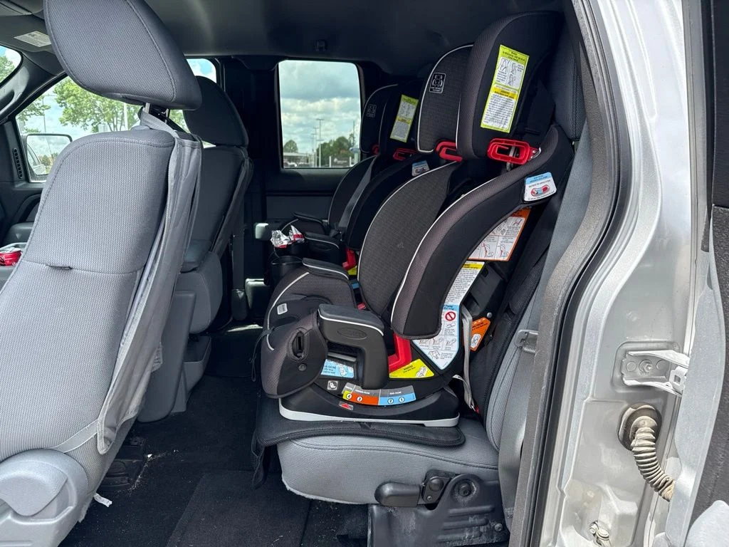 Used 2011 Silver Ford XLT image 5