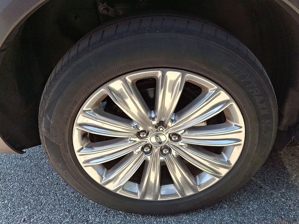 Used 2021 Black Ford Limited image 7