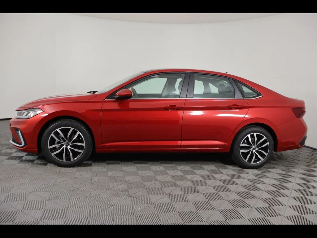New 2026 Red Volkswagen 1.5T SE image 2