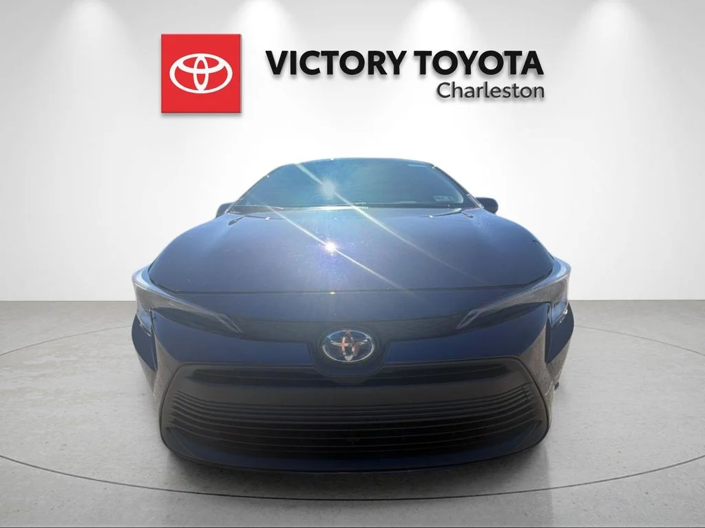 Used 2024  Toyota LE image 8