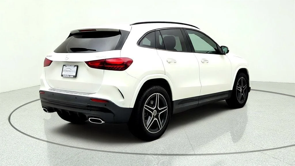 Used 2025 Polar White Mercedes-Benz GLA 250 4MATIC SUV w/ AMG® Night Pkg & Burmester Audio image 5