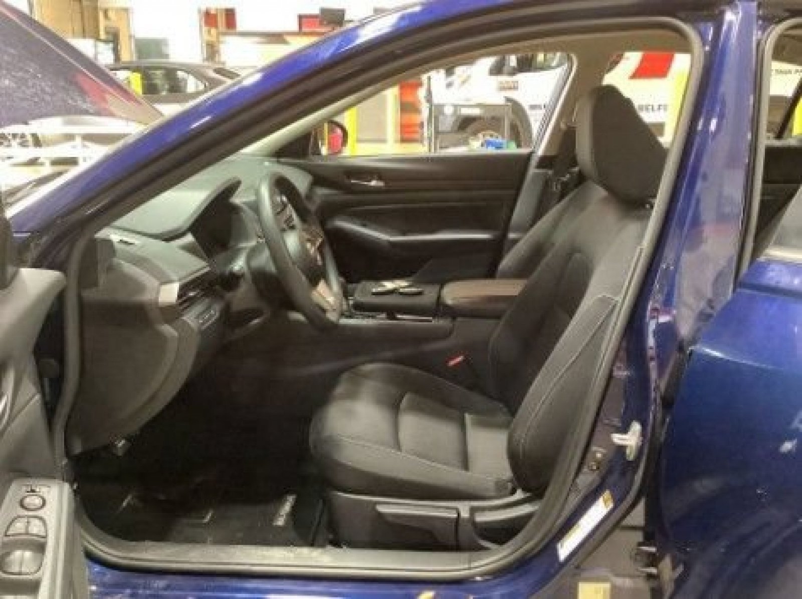 Used 2021 Deep Blue Pearl Nissan 2.5 S image 8