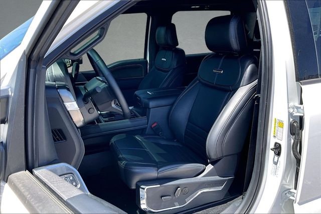 2025 Ford F-250 Super Duty Platinum - Photo 24