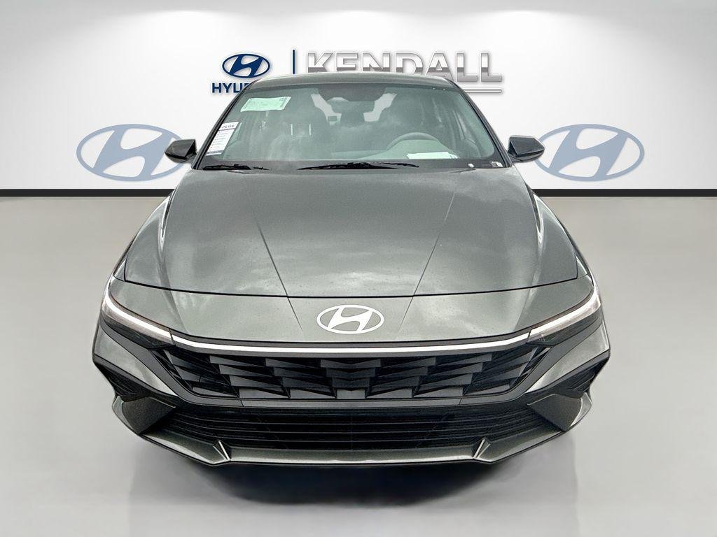 New 2026 Amazon Gray Hyundai SEL Sport image 2
