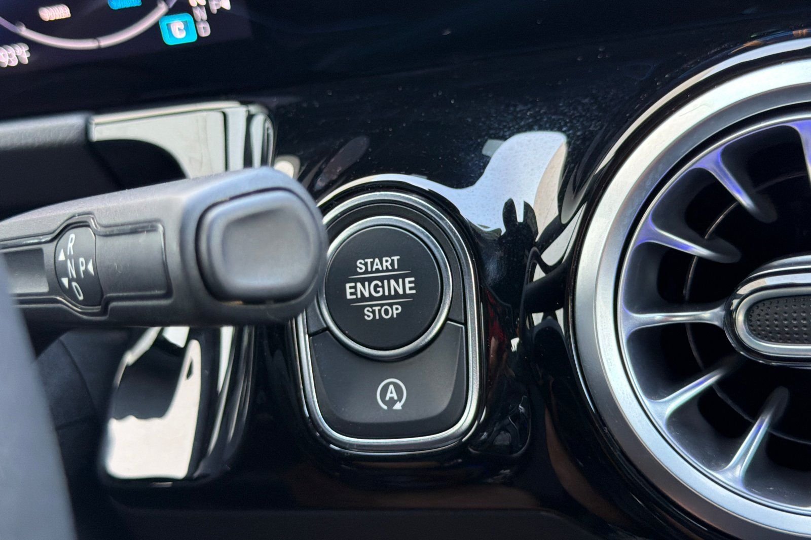 Used 2025 Black Mercedes-Benz GLA 250 image 24