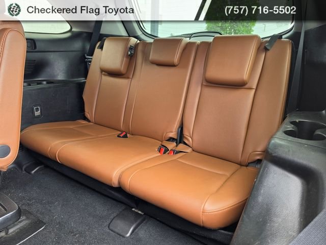 Used 2019 Blizzard Pearl Toyota Limited Platinum image 22