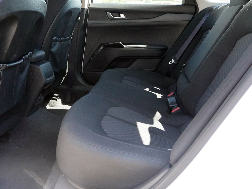 Used 2024 White Kia LXS image 27