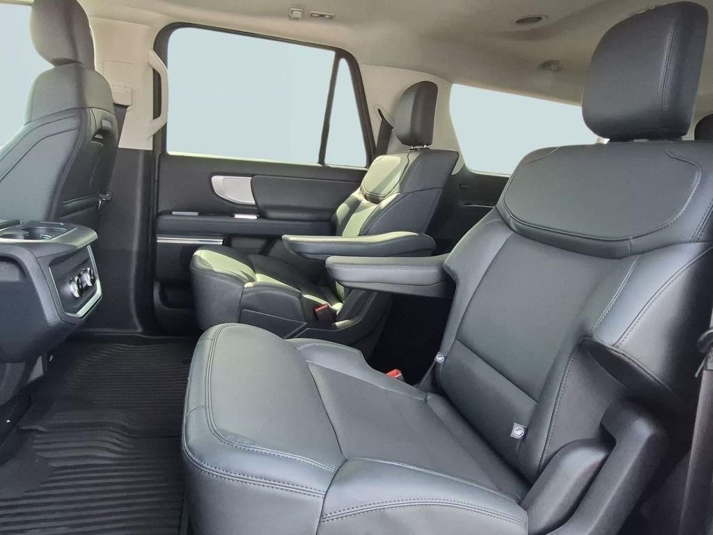 New 2027 Star White Metallic Tri-Coat Ford MAX Active image 61