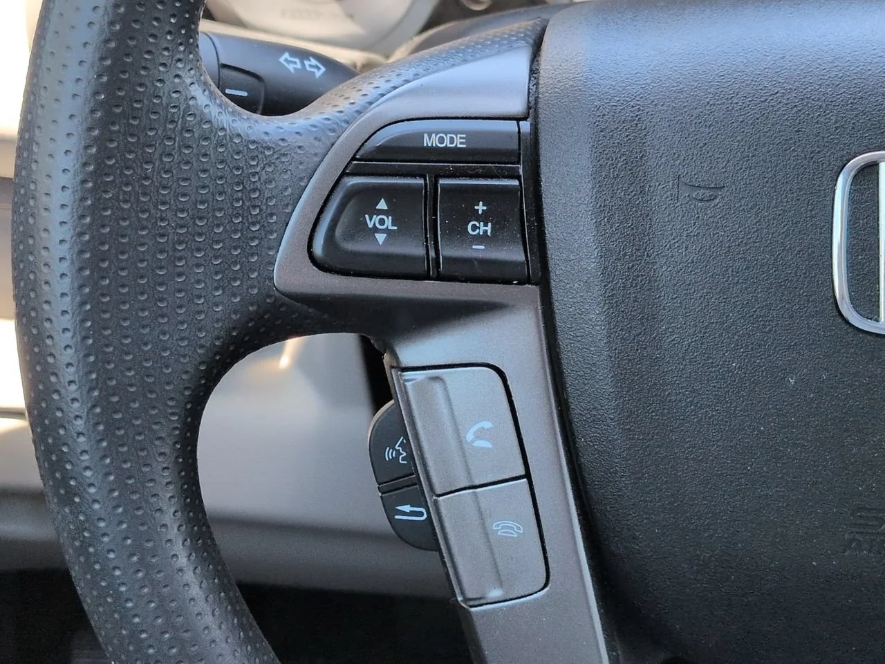 Used 2015 Obsidian Blue Honda LX image 23