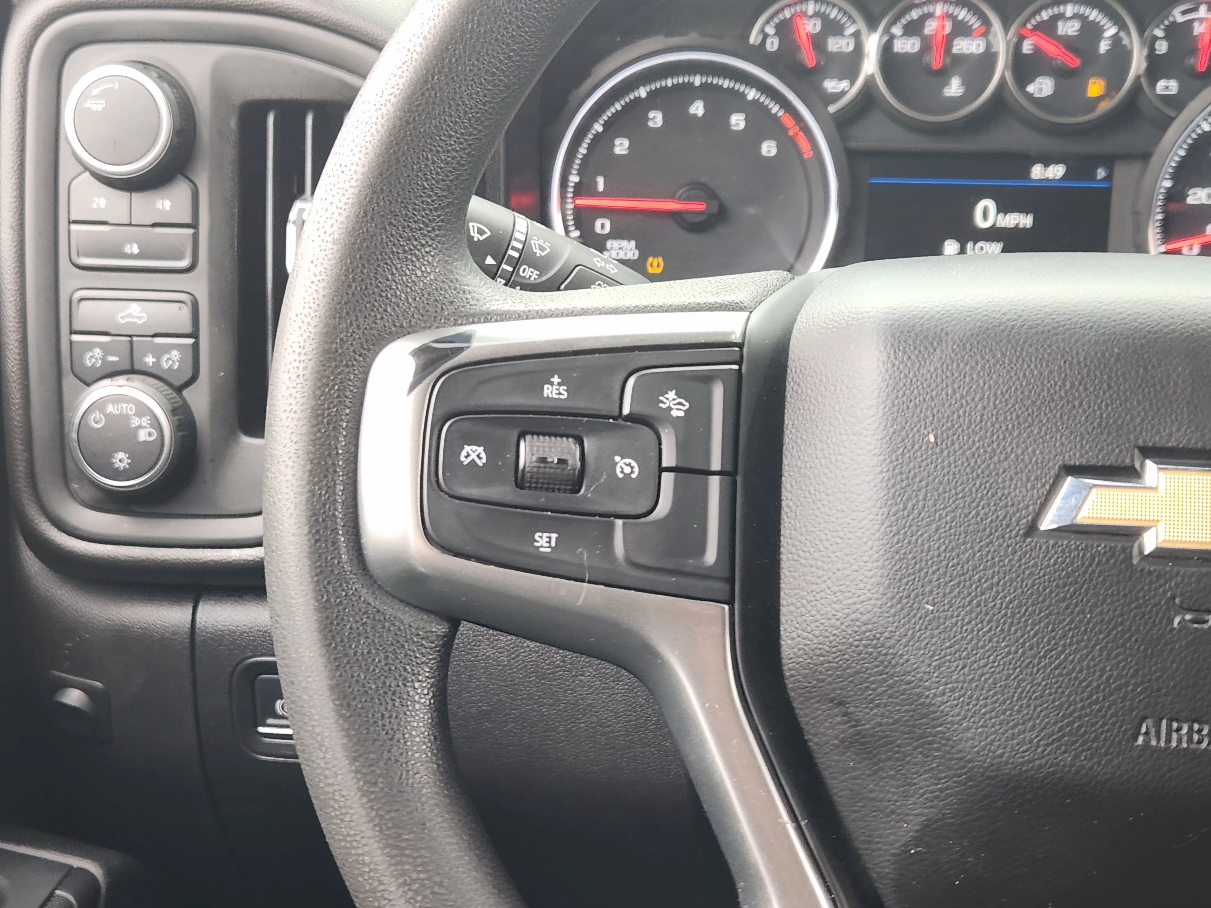 Used 2022 Silver Ice Metallic Chevrolet Work Truck image 26