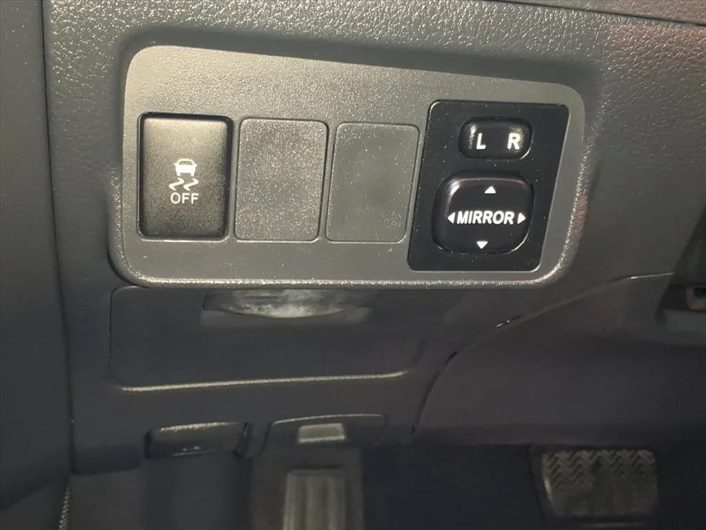 Used 2013 Red Toyota S image 13