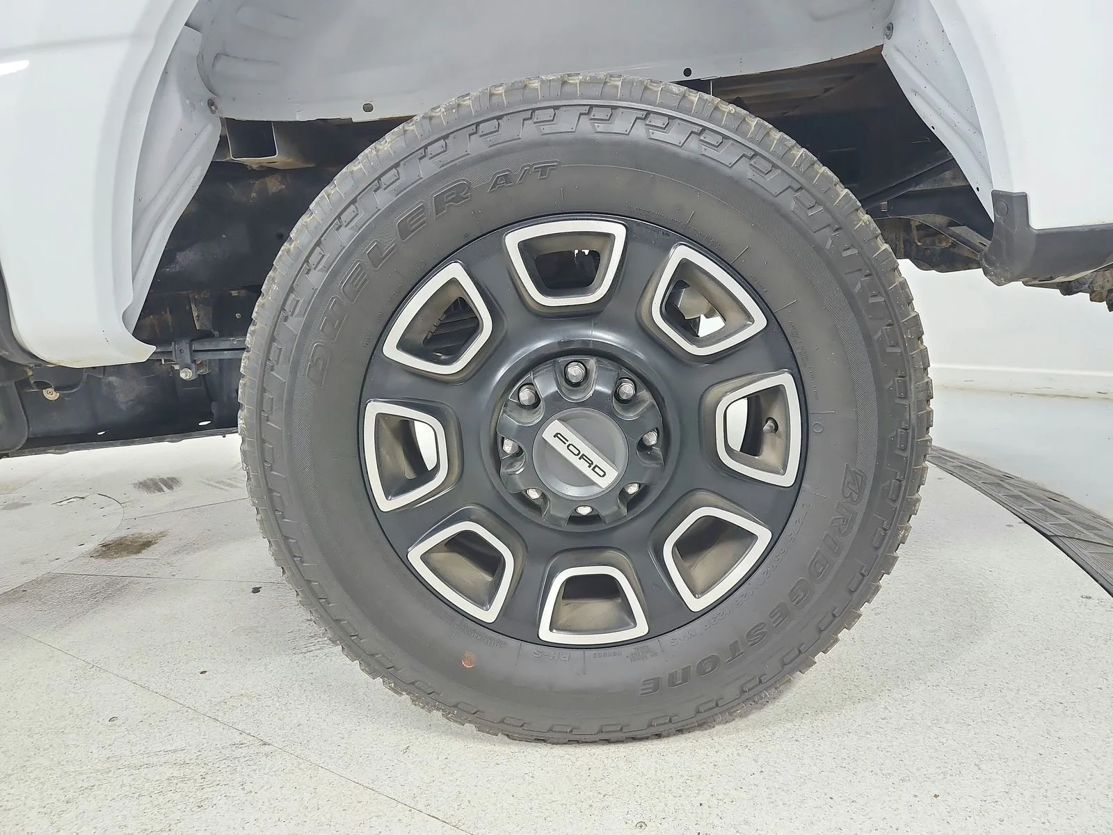 Used 2024 Oxford White Ford XL image 13