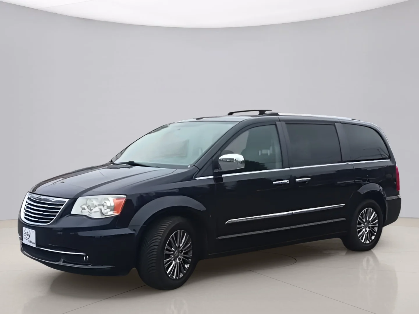2011 Chrysler Town & Country Limited's photo