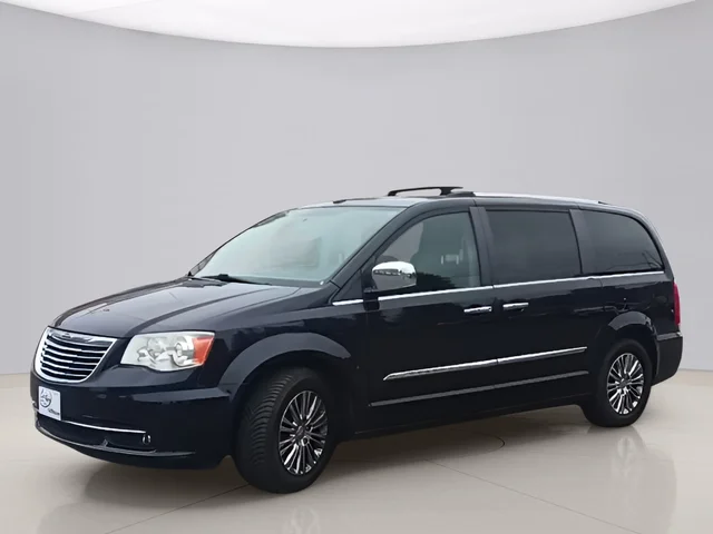 2011 Chrysler Town & Country LIMITED MINIVAN 4D