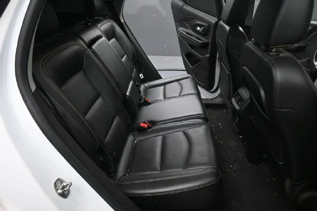 Used 2019 White GMC SLT image 16