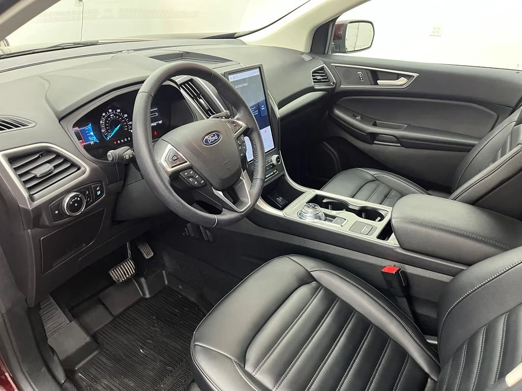 Used 2023 Red Ford SEL image 19