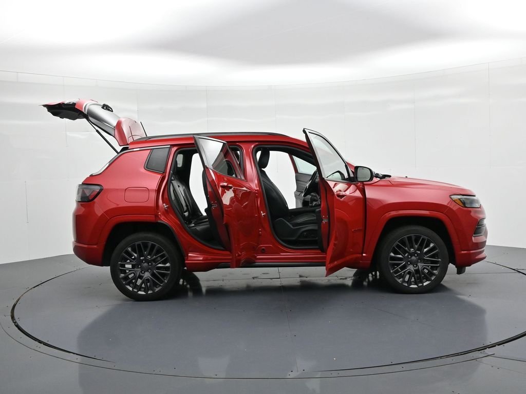 Used 2022 Red Jeep Limited image 22