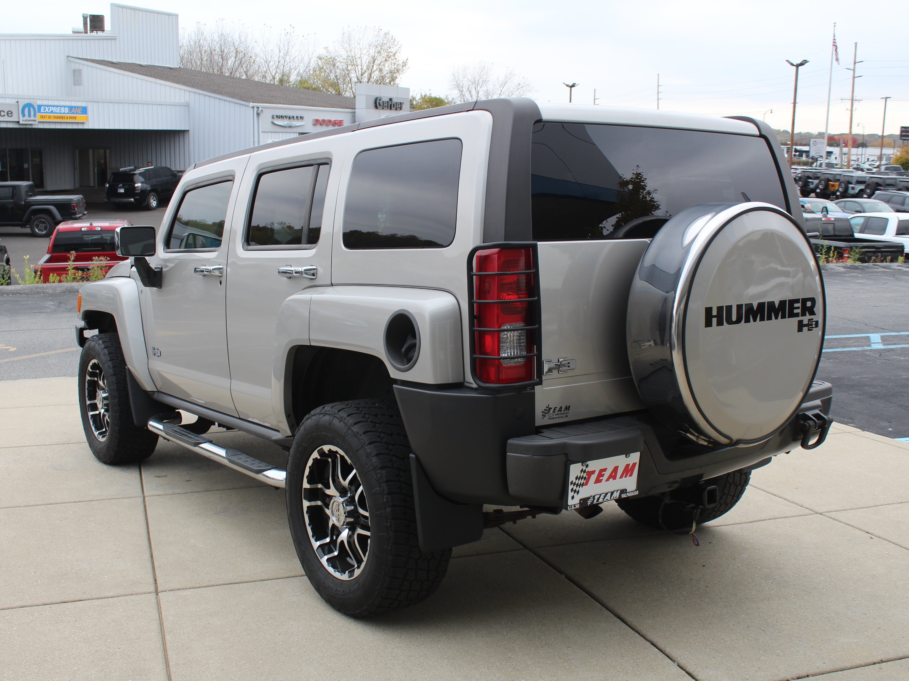 Used 2007 Boulder Gray Metallic HUMMER SUV image 7