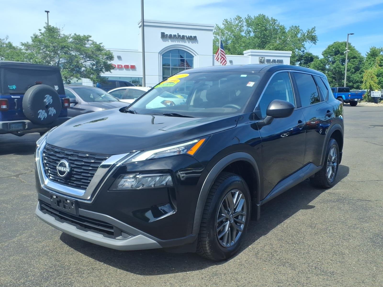 Used 2023 Black Nissan S image 3