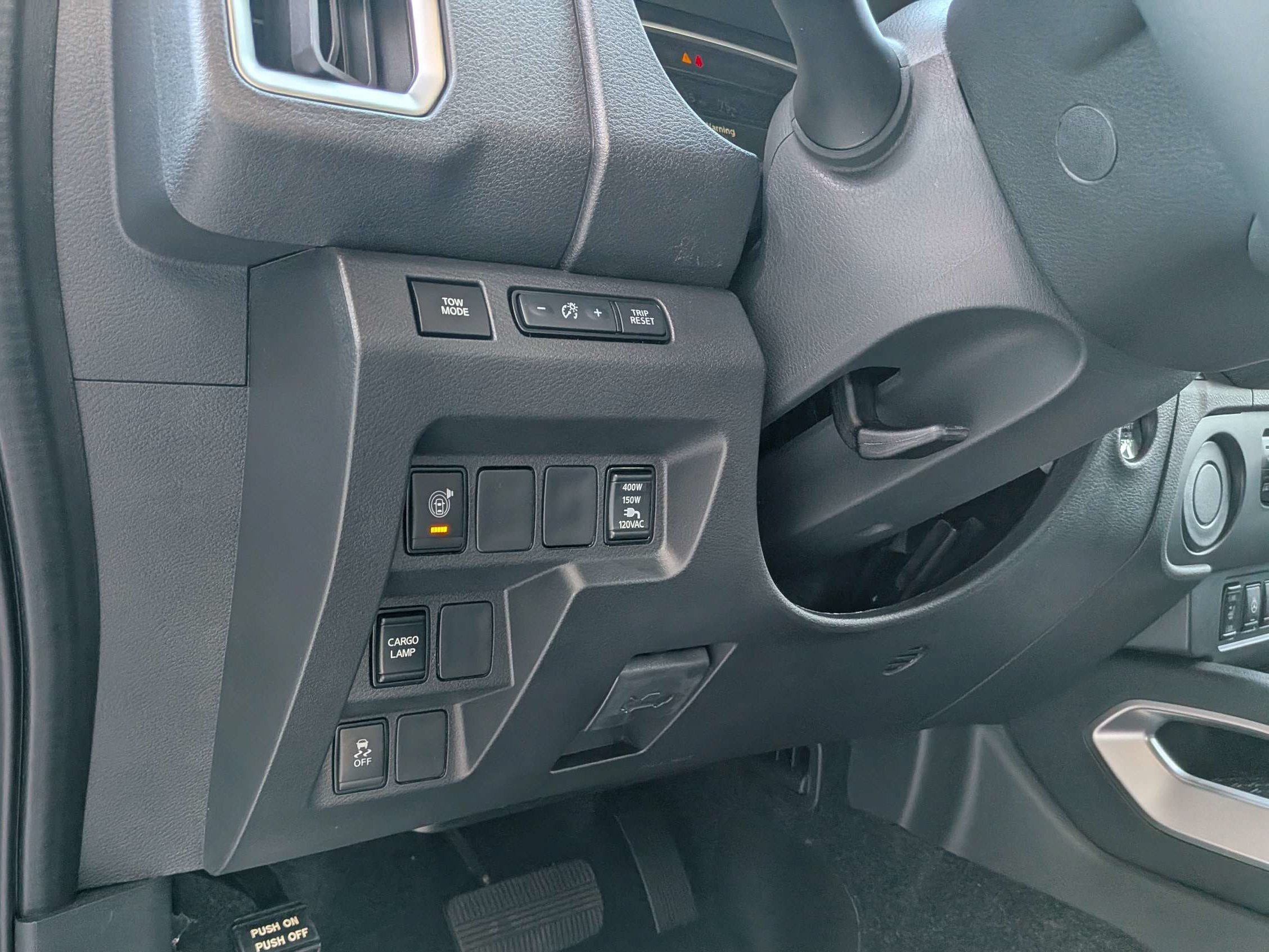 New 2027 Glacier White Nissan Crew Cab SV image 16