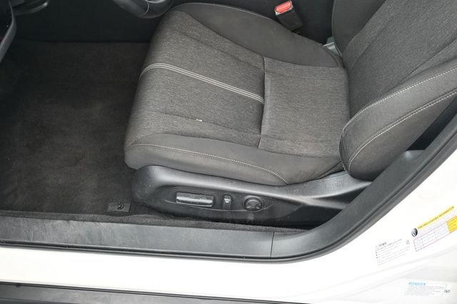 Used 2024 Platinum White Pearl Honda Sport image 12