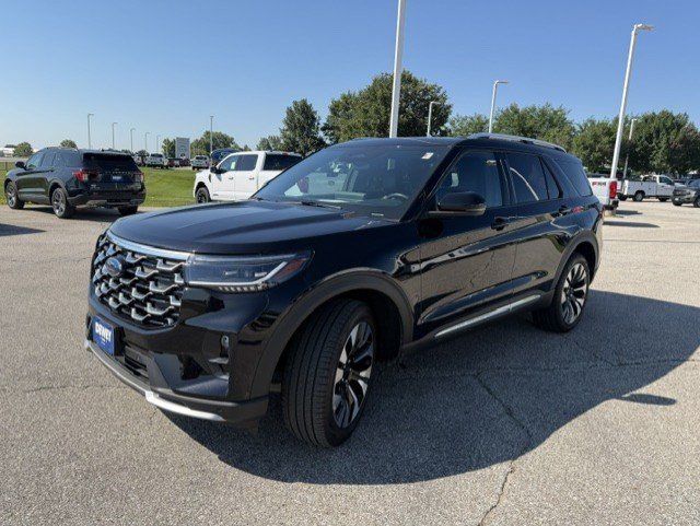 Used 2025 Black Metallic Ford Platinum image 3