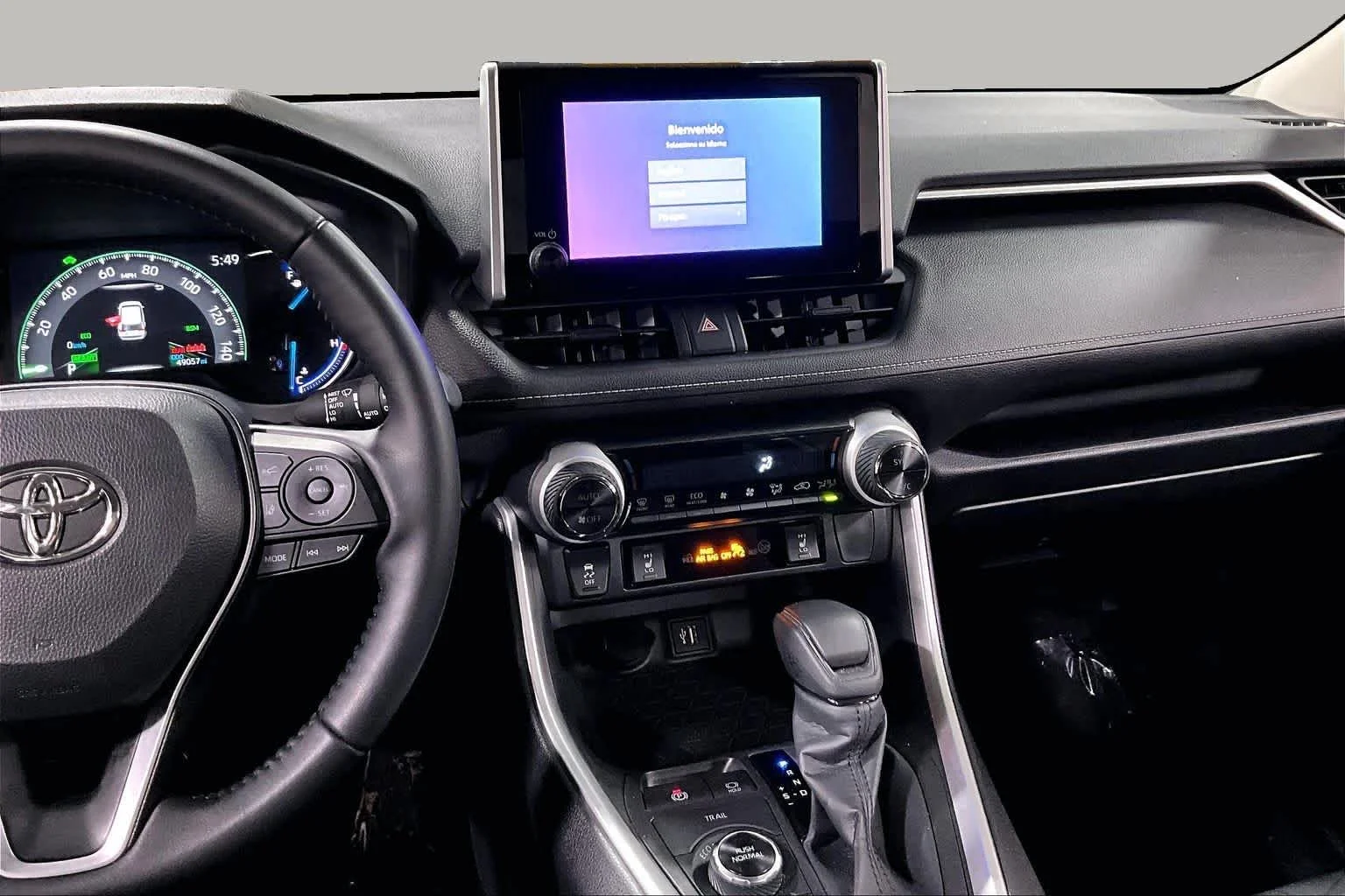 Used 2025 Ice Cap Toyota Hybrid XLE image 7