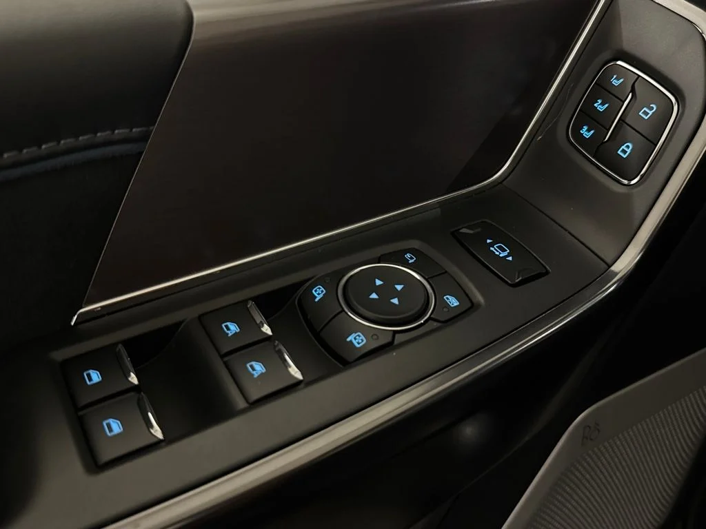 New 2026 Black Ford Platinum image 25