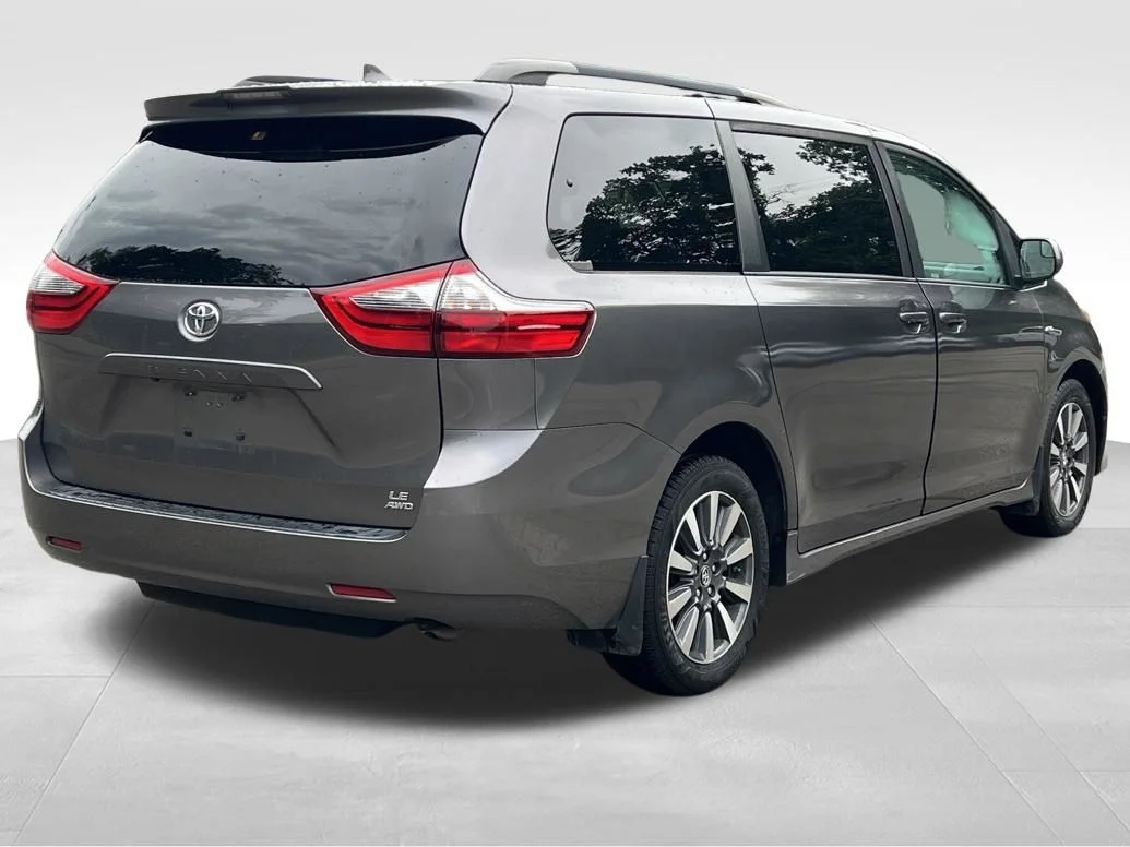 Used 2020 Gray Toyota LE image 7