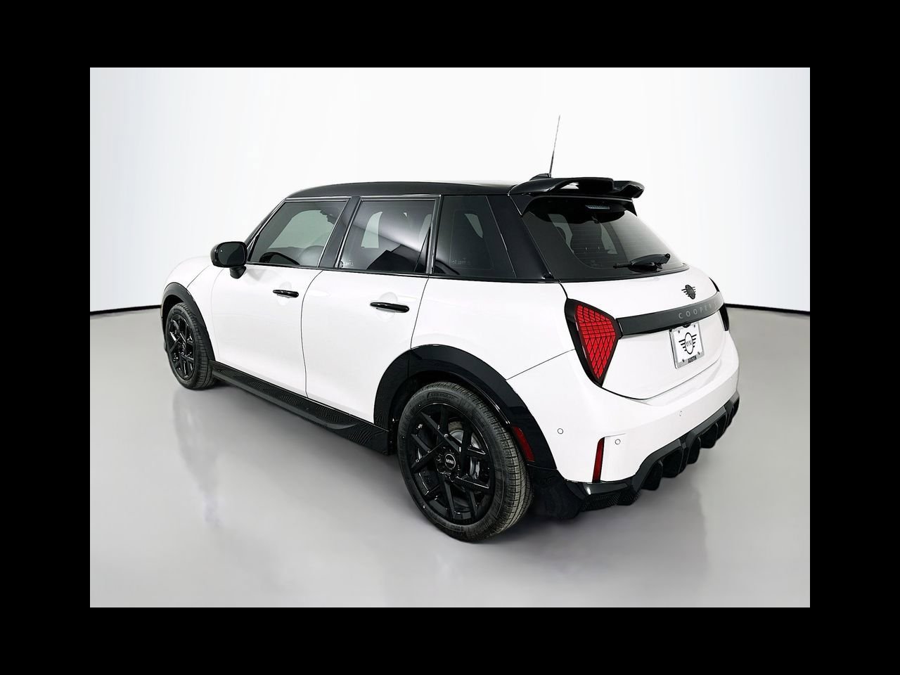 2026 MINI Hardtop 4 Door S - Photo 7
