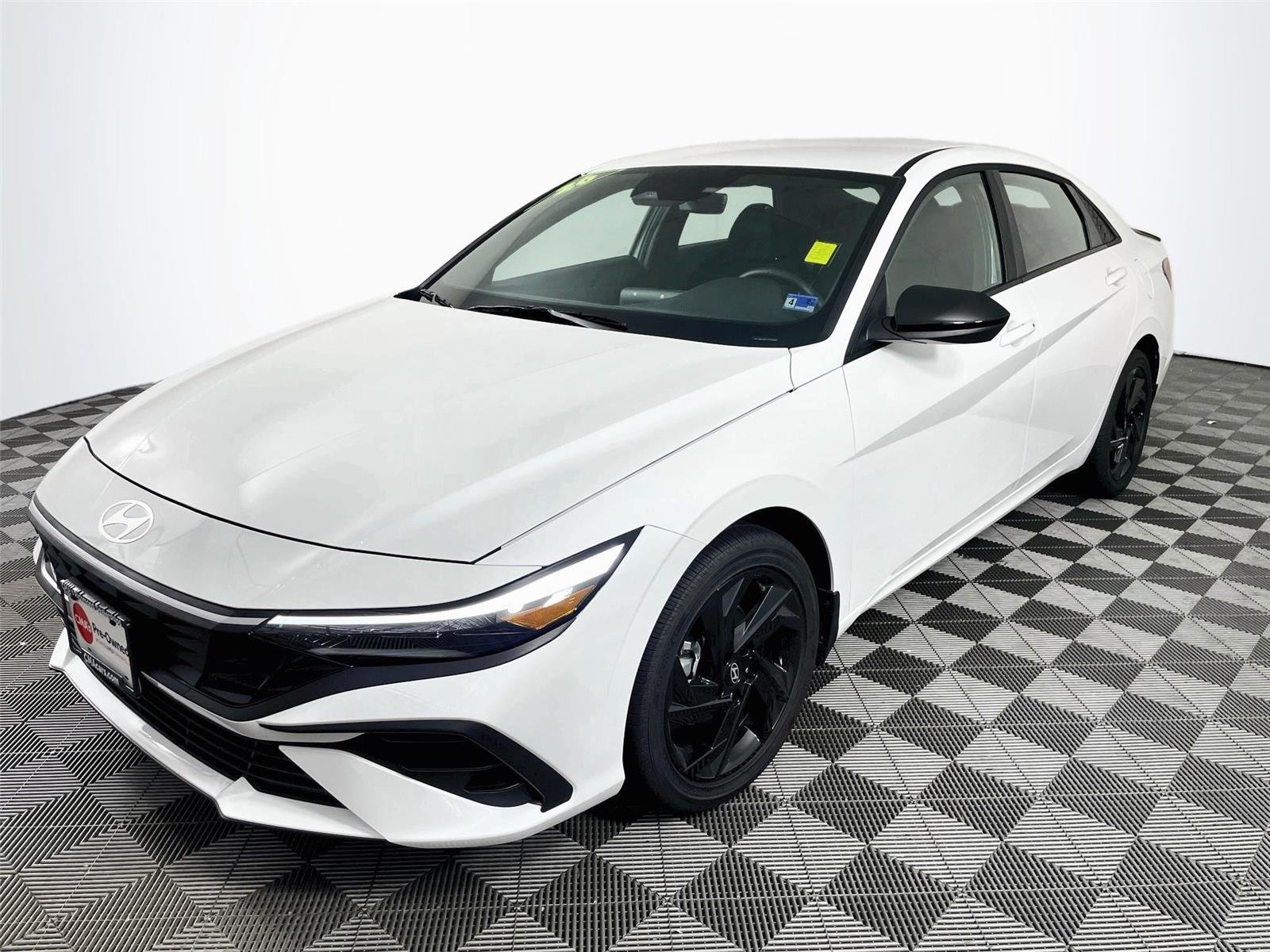Used 2026 Serenity White Hyundai SEL Sport image 3
