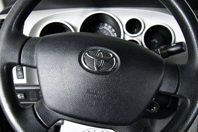 Used 2009 Blue Toyota SR5 image 2