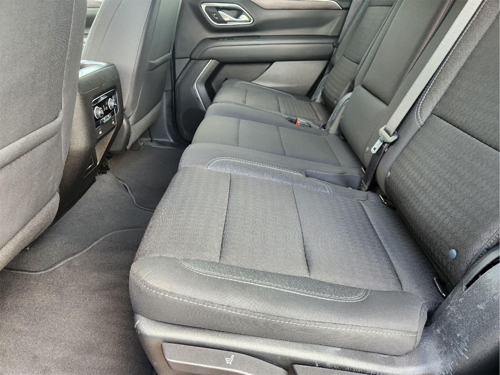 2023 Chevrolet Tahoe photo 30 of 34