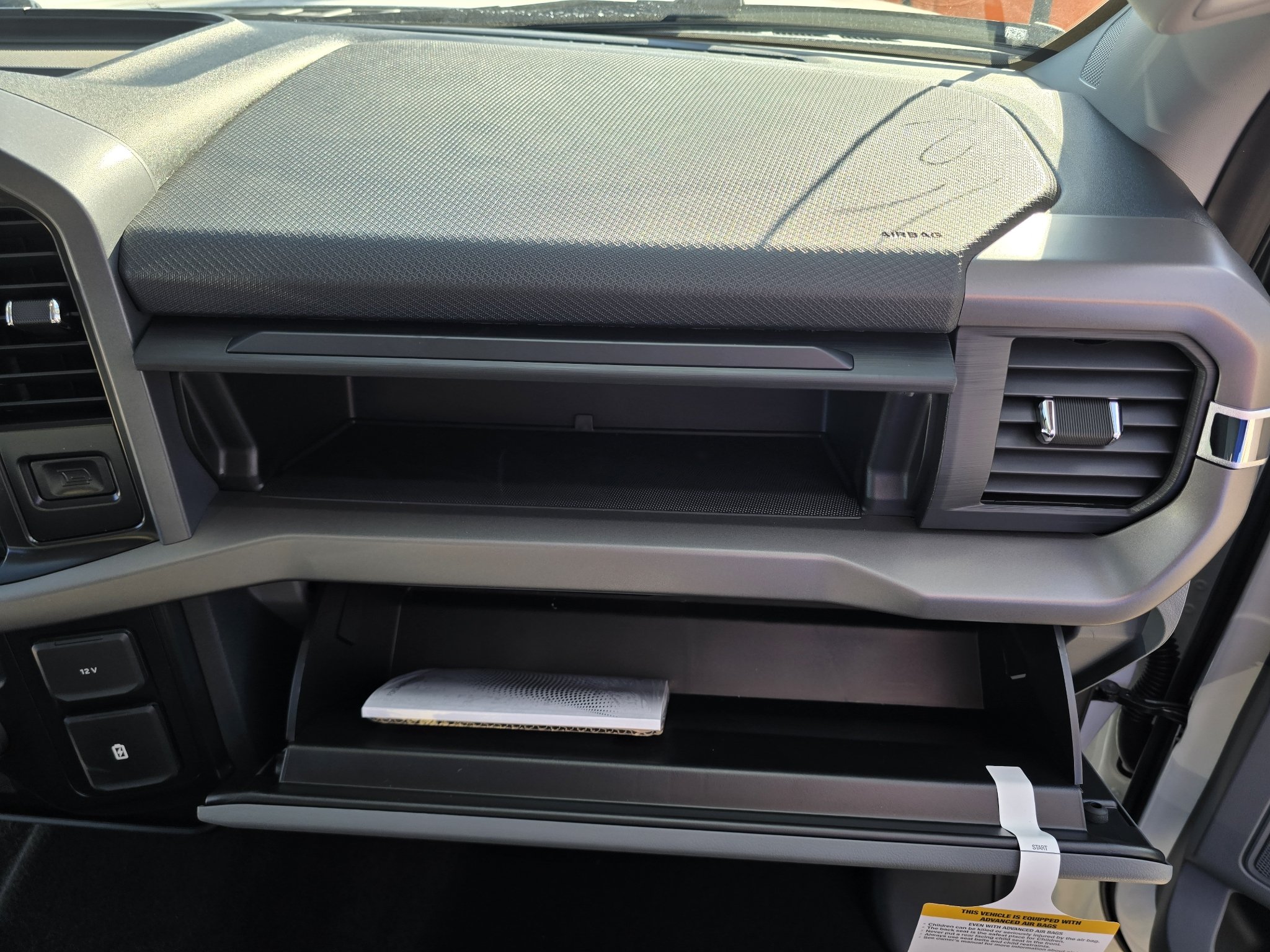 New 2026 Oxford White Ford XLT image 37