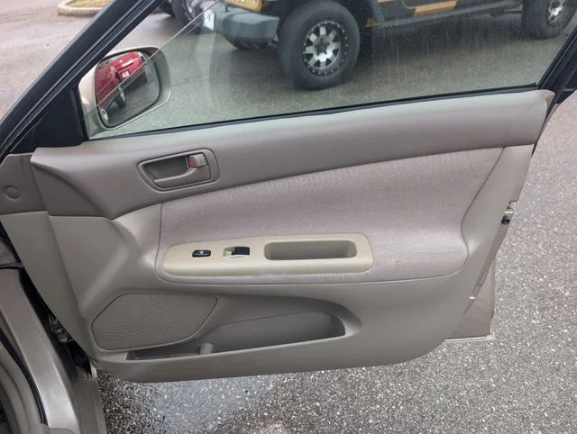 Used 2002 Beige Toyota  image 23