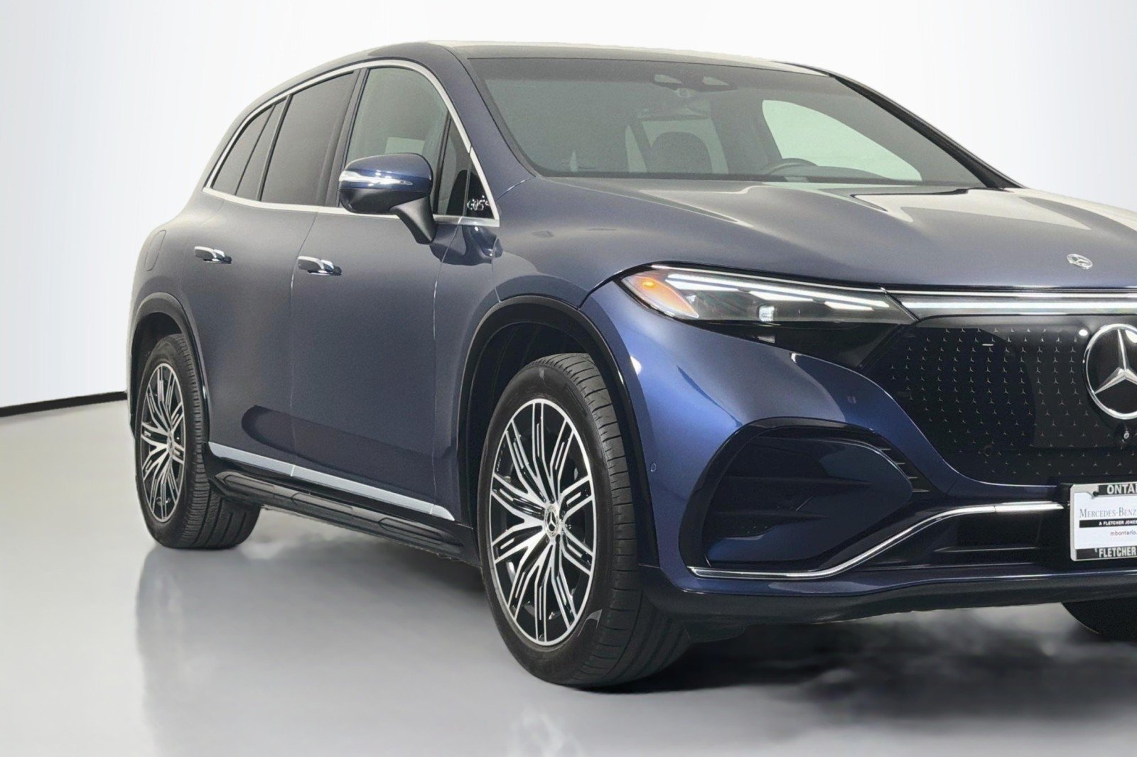 Used 2023 Twilight Blue Metallic Mercedes-Benz 580 image 13