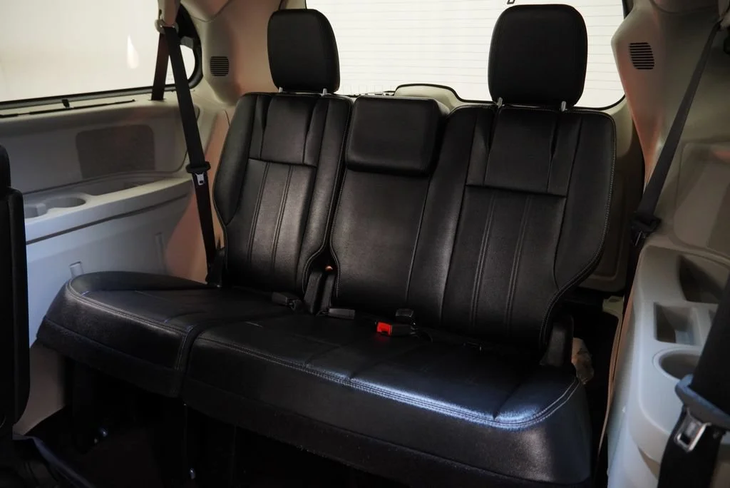 Used 2016 Blue Chrysler Touring image 11