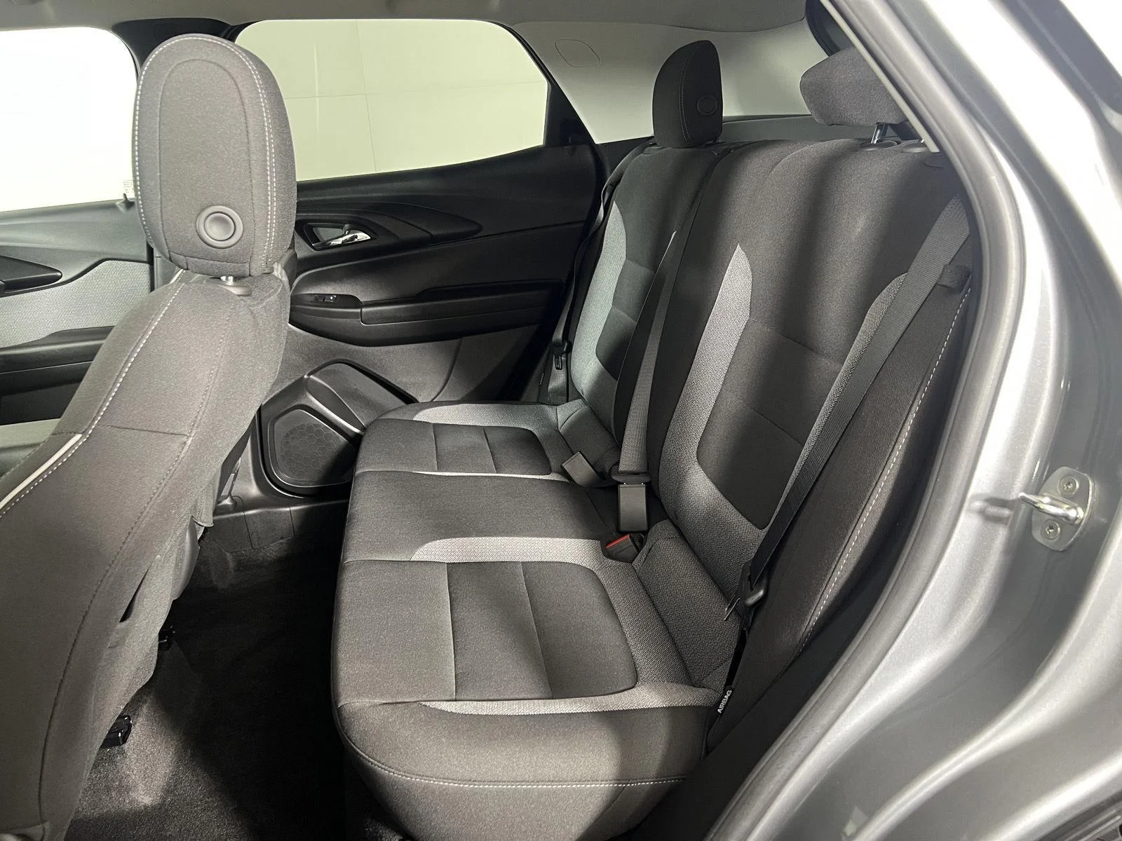Used 2023 STERLING GRAY METALLIC Chevrolet LT image 27