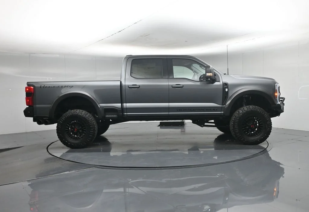 New 2026 Carbonized Gray Metallic Ford Lariat image 30