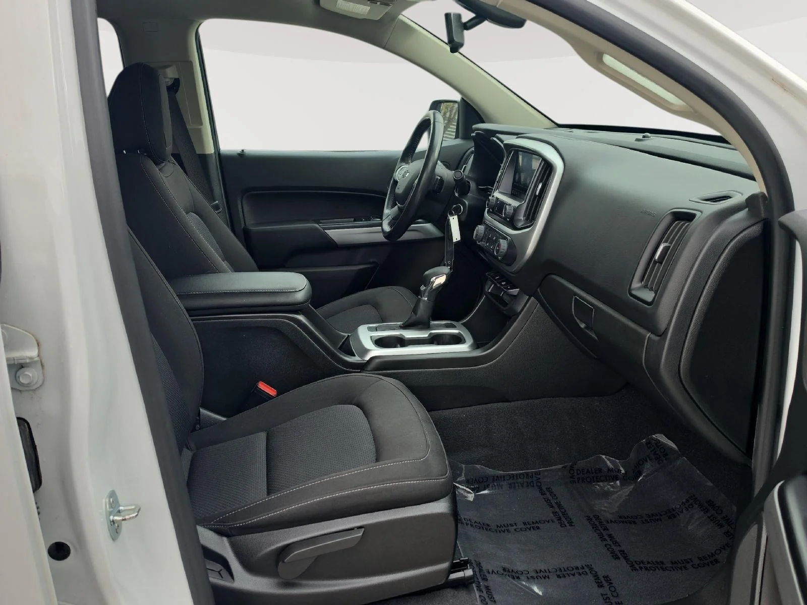 Used 2022 White Chevrolet 4WD LT image 13