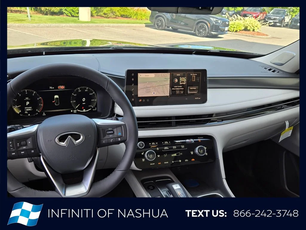 New 2027 DEEP EMERALD INFINITI Luxe AWD image 9