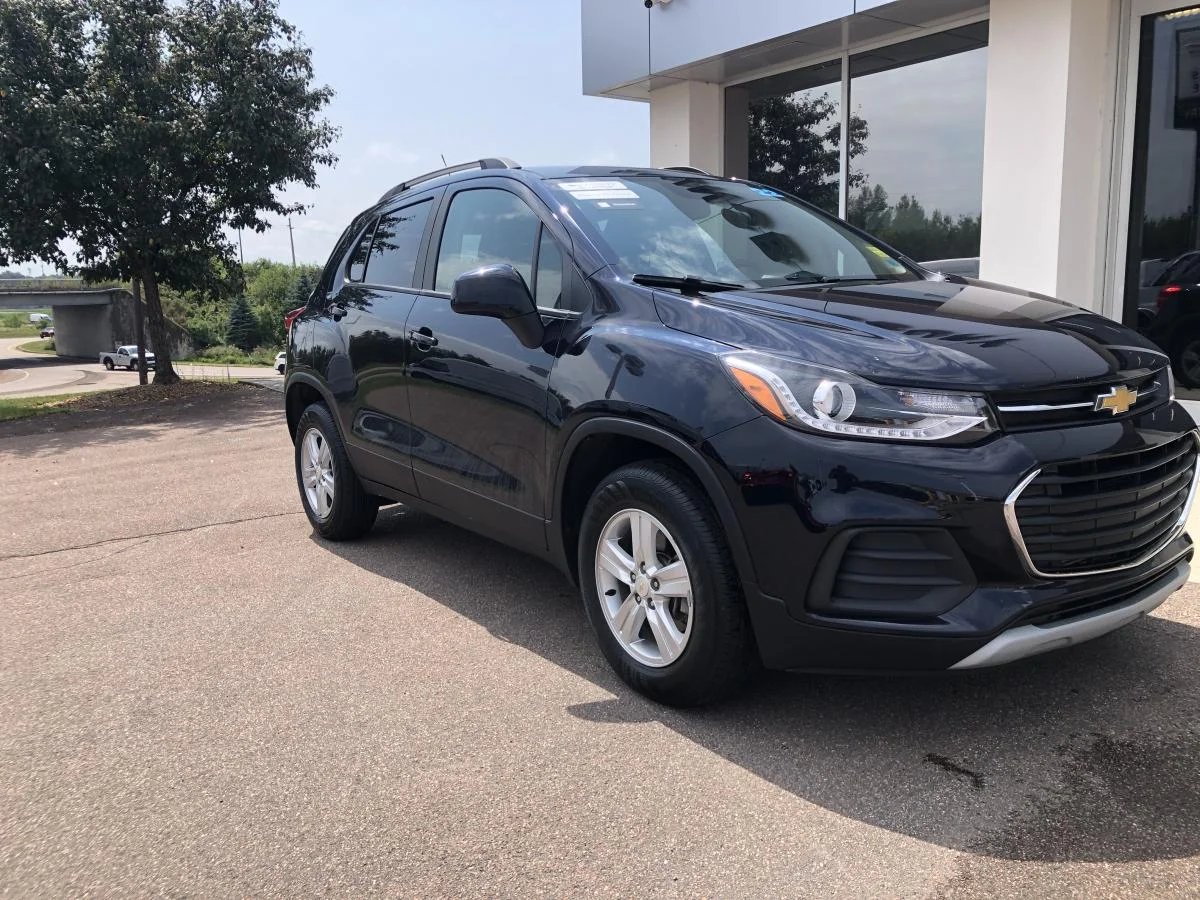Used 2022 Blue Chevrolet Awd 4dr Lt image 3