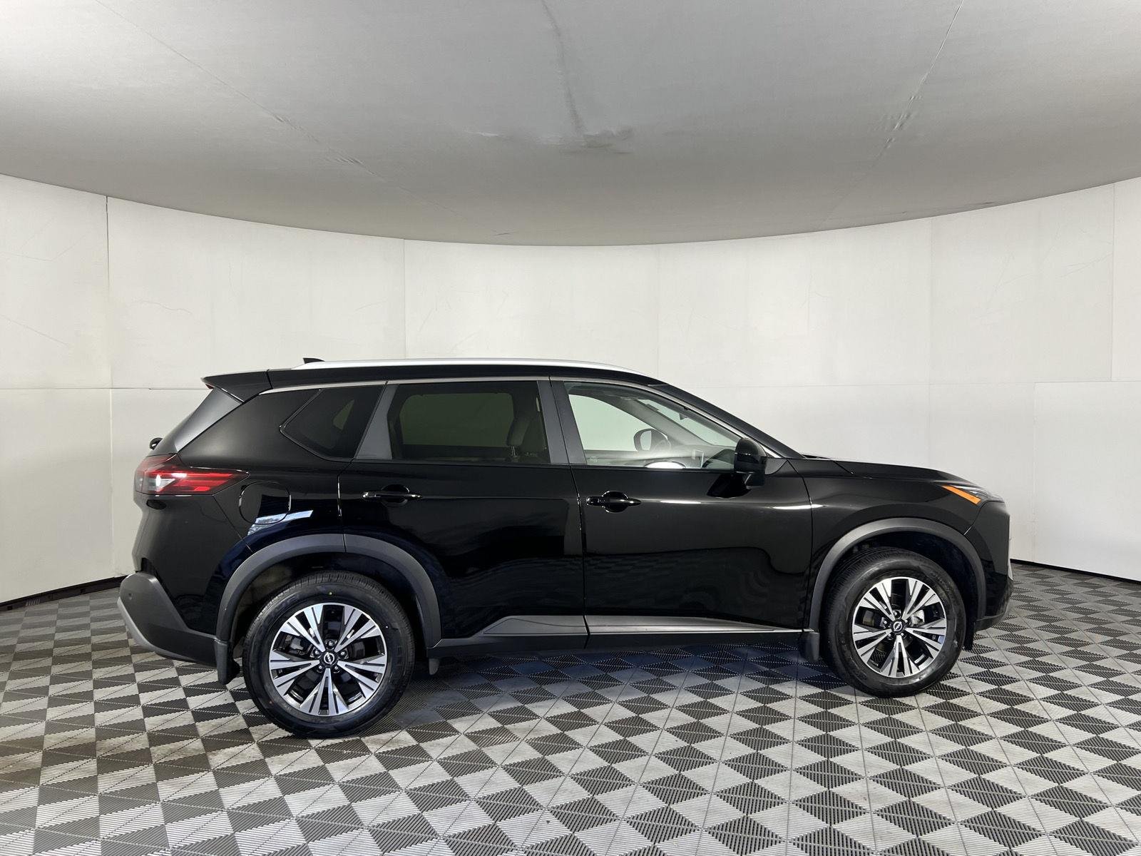Used 2023 Super Black Nissan SV image 11