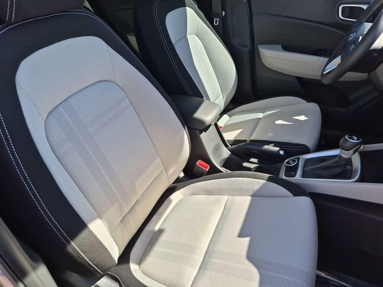 New 2026 Shimmering Silver Hyundai SEL image 20