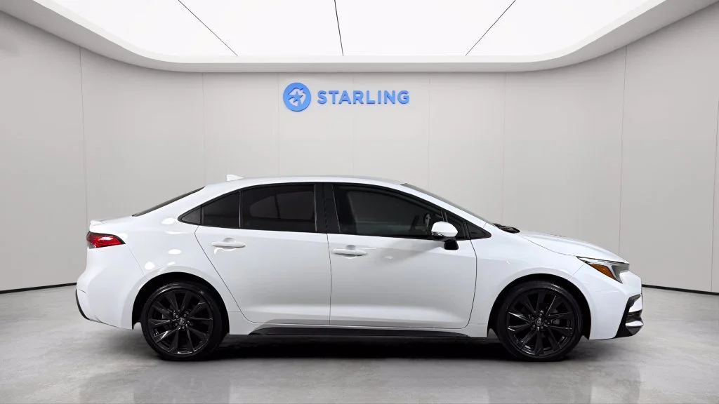 2023 Toyota Corolla SE - Photo 12